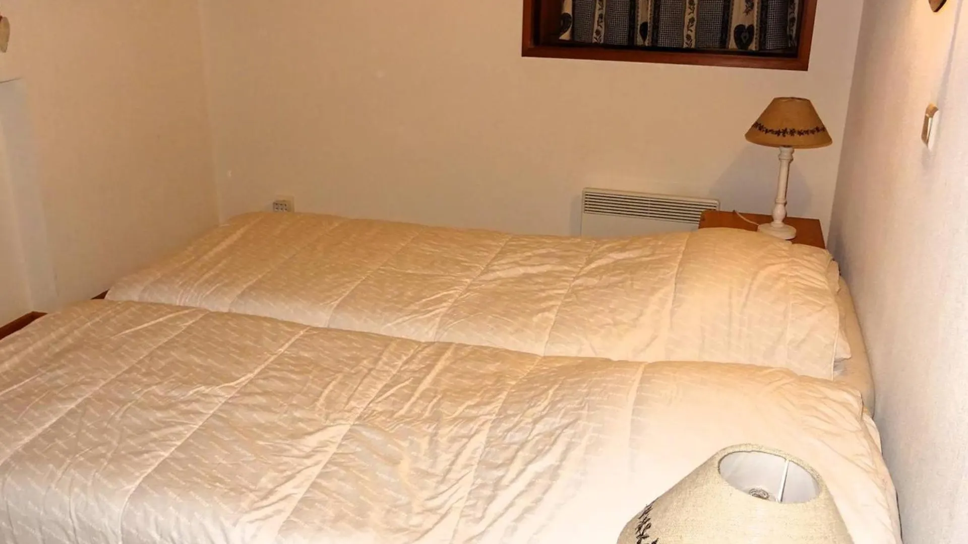 Appartement Duplex 4 Pieces, 6 Pers, Pieds Des Pistes, Draps Inclus, Navettes Gratuites - Fr-1-802-62 Les Gets 0*,  France